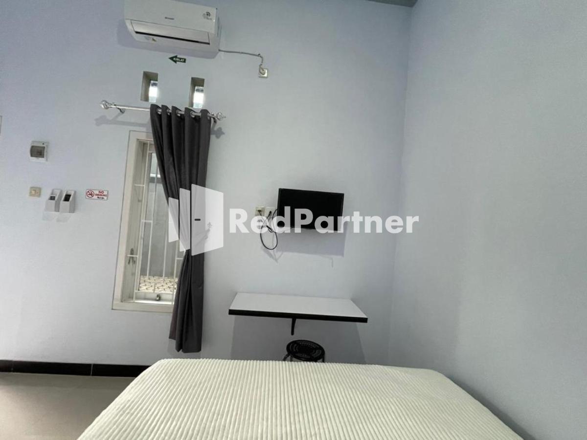 Отель N3 Syariah Near Stasiun Tegal Mitra Reddoorz Экстерьер фото