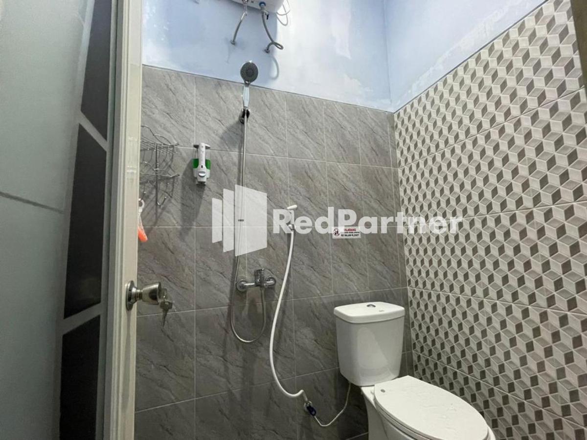 Отель N3 Syariah Near Stasiun Tegal Mitra Reddoorz Экстерьер фото